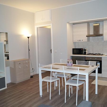 House Navigli-Life Apartment Milan Exterior photo